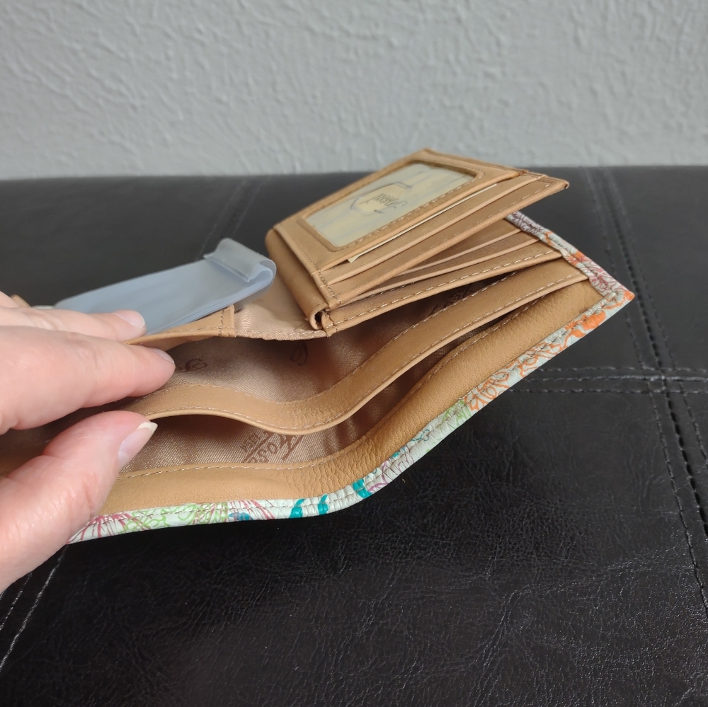 Fossil Genuine Leather Butterfly Floral Print Trifold Wallet - Picture 9 of 11
